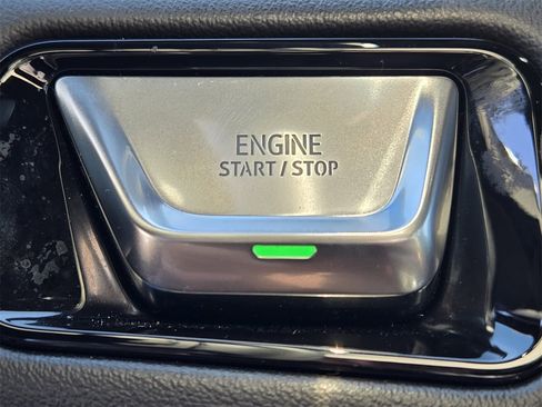 Used 2025 GMC Yukon AT4 image 18