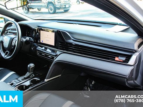 Used 2025 Toyota Camry SE image 23