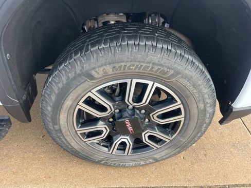 Used 2023 GMC Sierra 2500 AT4 w/ AT4 Preferred Package image 61