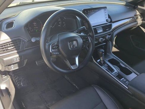 Used 2019 Honda Accord Sport image 10