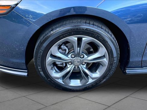 Used 2023 Honda Accord EX image 11