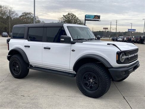 Used 2022 Ford Bronco Wildtrak image 8