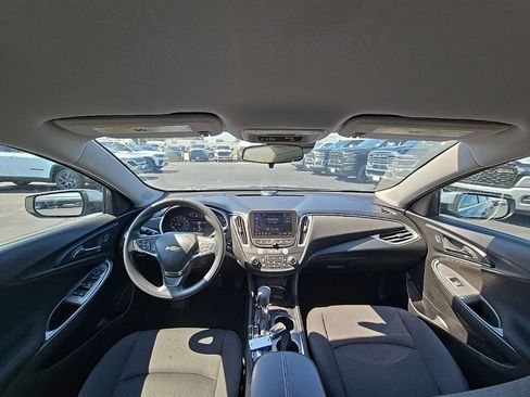 Used 2024 Chevrolet Malibu LT FWD image 2