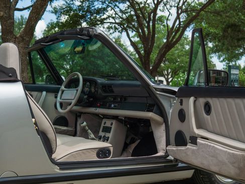 Used 1989 Porsche 911 Carrera RWD image 5