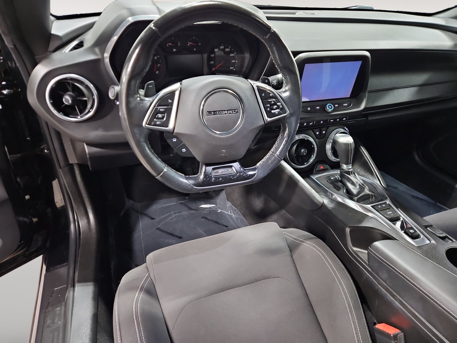Used 2017 Chevrolet Camaro LT w/ Technology Package RWD image 10