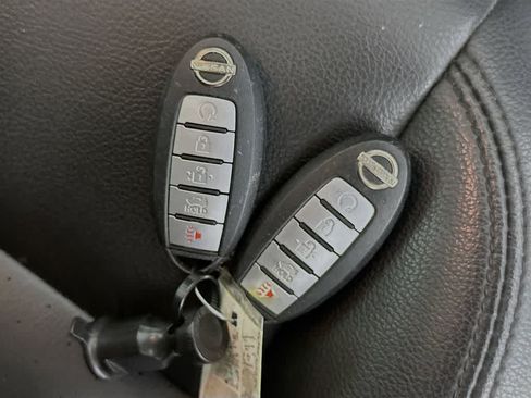 Used 2023 Nissan Altima 2.5 SR w/ SR Premium Package FWD image 21