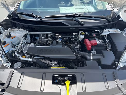 Used 2026 Nissan Rogue SV FWD image 37