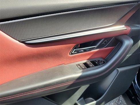 Certified 2025 MAZDA CX-70 Plug-In Hybrid w/ Premium Plus image 17