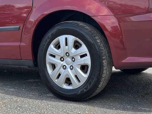 Used 2015 Dodge Grand Caravan American Value Package w/ UConnect Hands-Free Group image 21