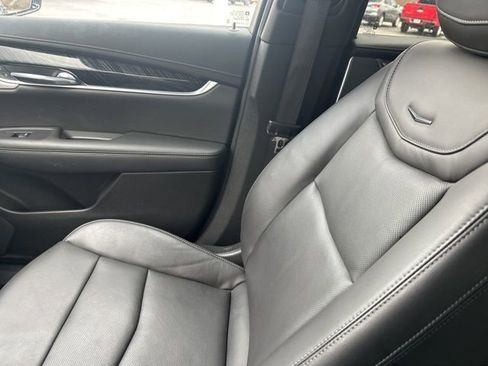 Certified 2024 Cadillac XT6 Premium Luxury image 6