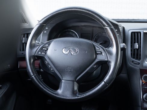 Used 2011 INFINITI G37 Journey w/ Premium Pkg image 9