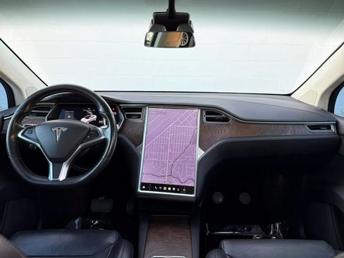 Used 2017 Tesla Model X 75D AWD/4WD image 10
