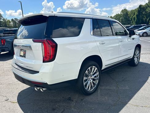 Used 2024 GMC Yukon Denali w/ Advanced Technology Package AWD/4WD image 6