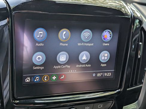 Used 2022 Chevrolet Traverse LT FWD image 27