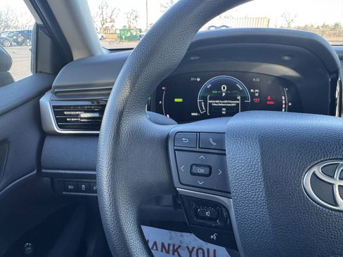 Certified 2025 Toyota Camry LE image 22