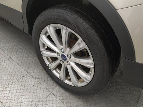 Used 2017 Ford Escape Titanium image 31