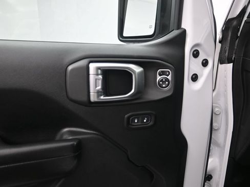 Used 2020 Jeep Wrangler Unlimited Sport AWD/4WD image 11