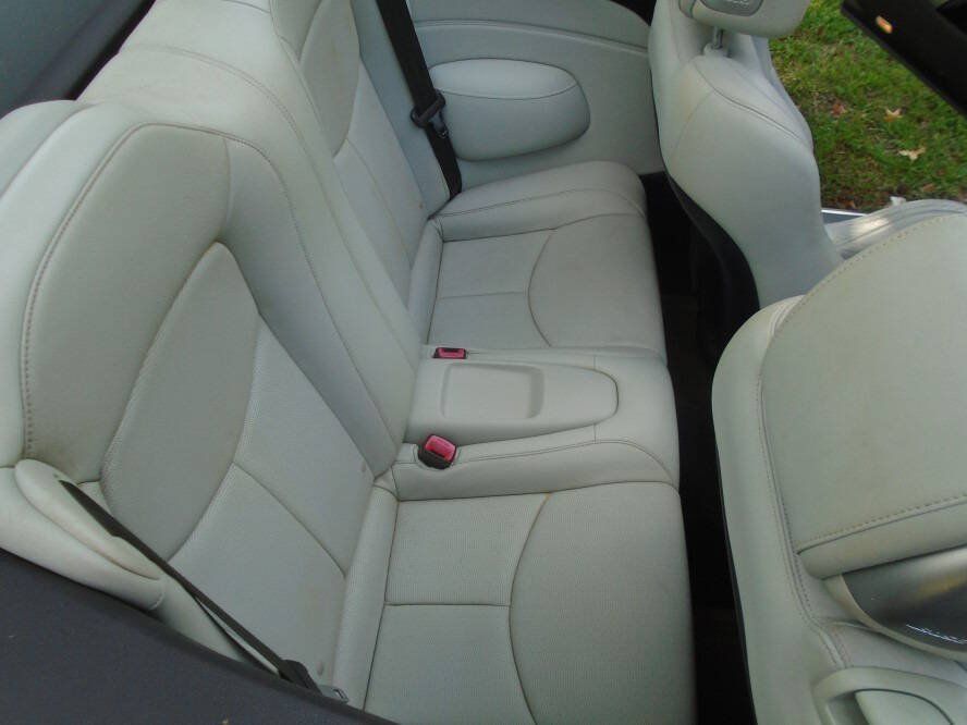 Used 2010 INFINITI G37 Convertible w/ Premium Pkg RWD image 18