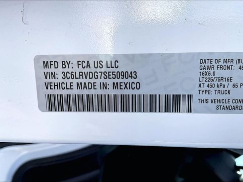 Used 2025 RAM ProMaster 2500 w/ Convenience Group image 31