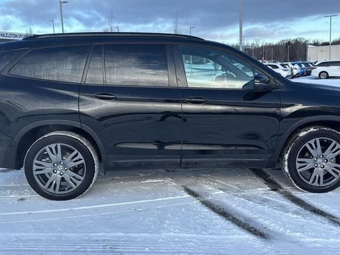 Used 2022 Honda Pilot Sport image 4