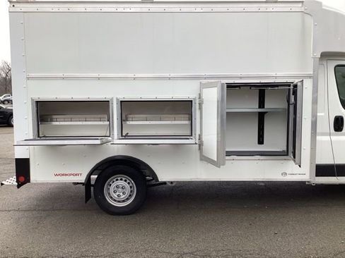 New 2025 RAM ProMaster 3500 w/ Convenience Group FWD image 9