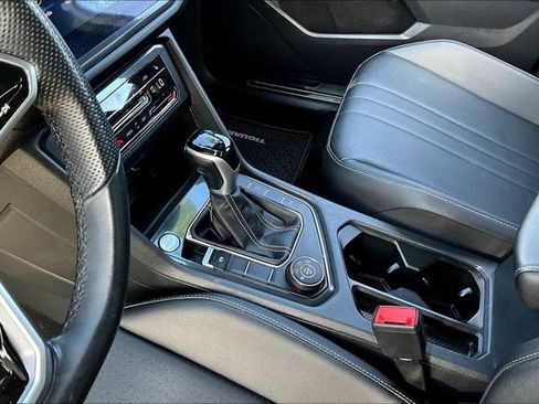 Used 2023 Volkswagen Tiguan SE R-Line AWD/4WD image 18