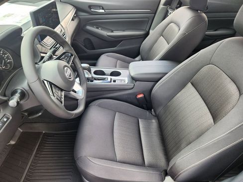 New 2025 Nissan Altima 2.5 SV w/ SV Premium Package FWD image 9