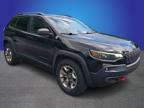 Used 2019 Jeep Cherokee Trailhawk AWD/4WD image 3