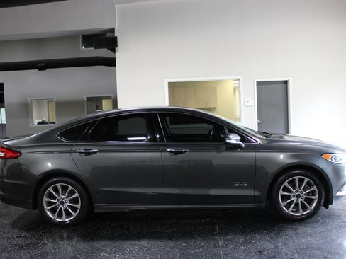 Used 2017 Ford Fusion Energi Titanium FWD image 3