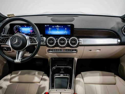 Used 2026 Mercedes-Benz GLB 250 image 12