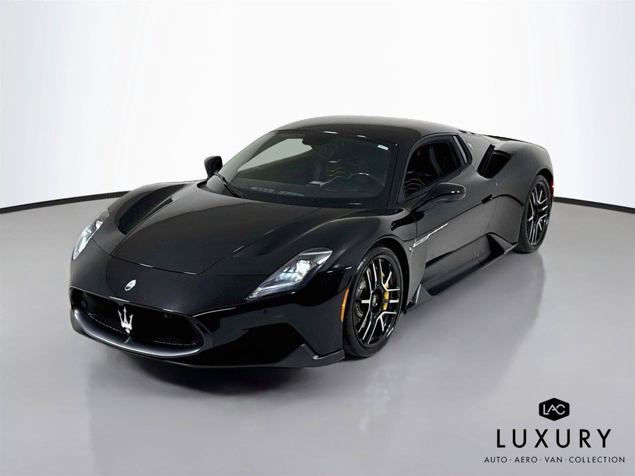 Used 2022 Maserati MC20 Coupe RWD image 3