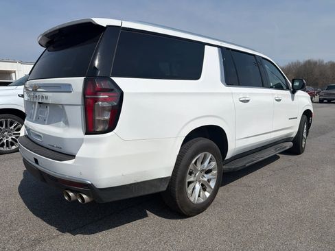 Used 2023 Chevrolet Suburban Premier image 6
