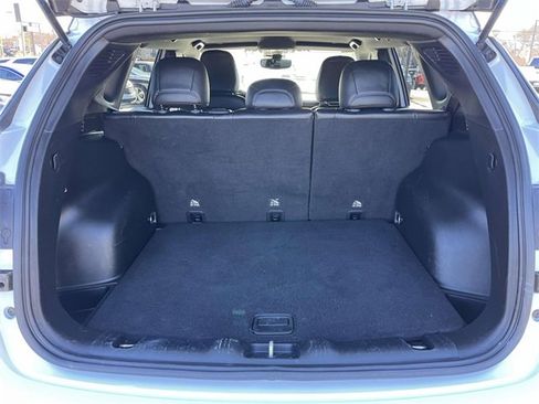 Used 2023 Jeep Compass Trailhawk image 11