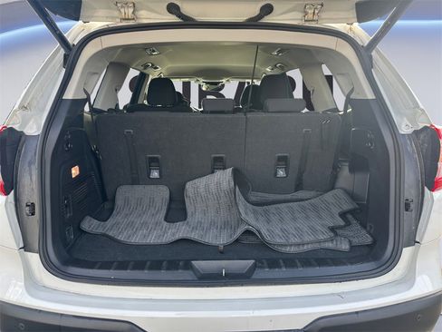 Certified 2024 Subaru Ascent Premium w/ Convenience Package image 19