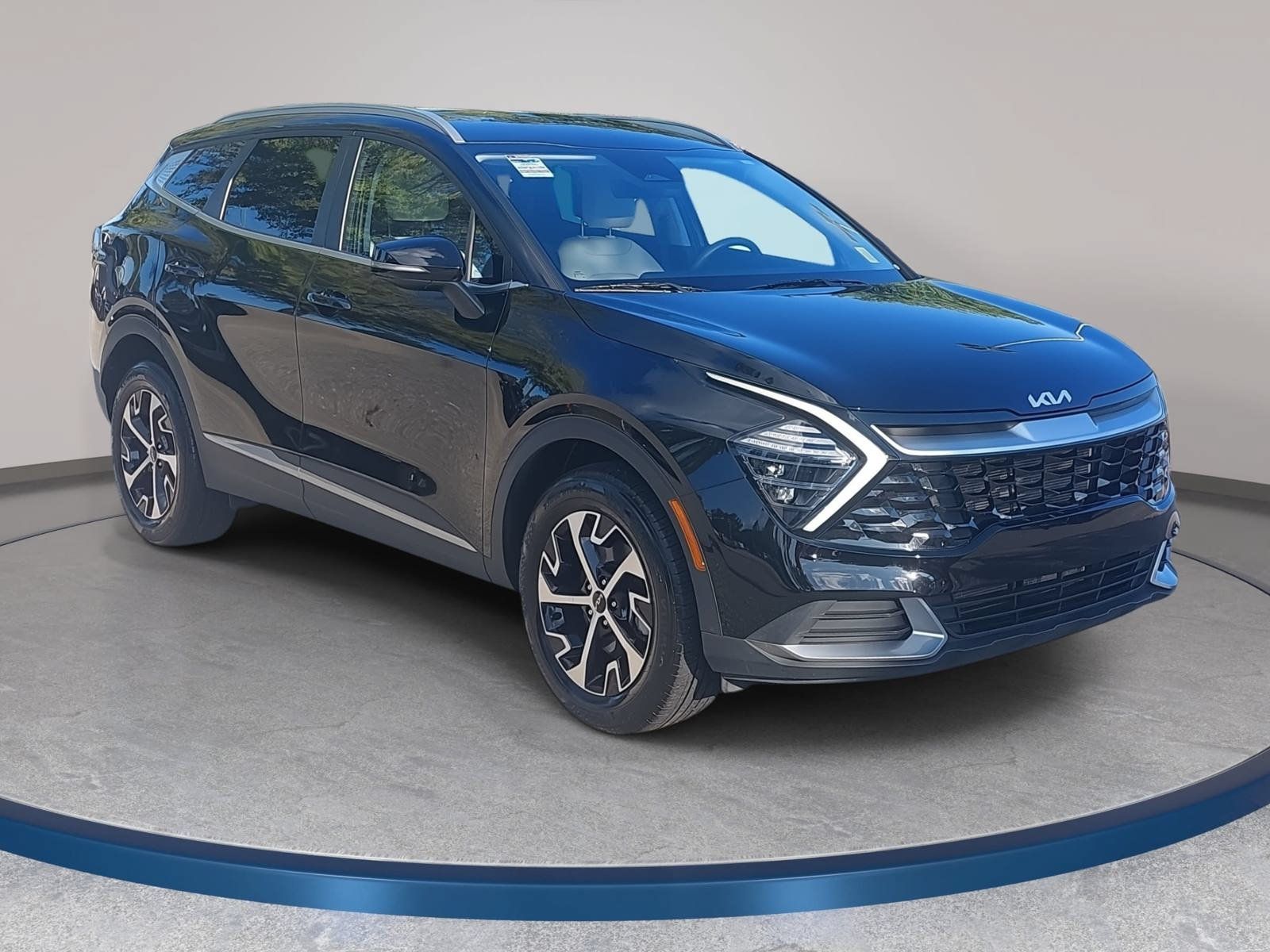 Used 2024 Kia Sportage EX AWD/4WD image 3