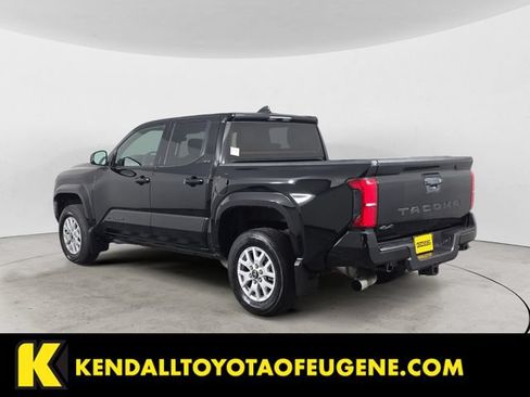 Certified 2025 Toyota Tacoma SR5 AWD/4WD image 7