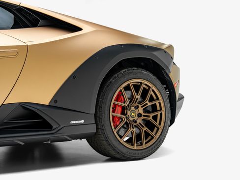 Used 2024 Lamborghini Huracan Sterrato AWD/4WD image 37