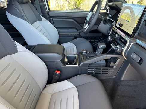 New 2025 Toyota Tacoma TRD Off-Road image 15