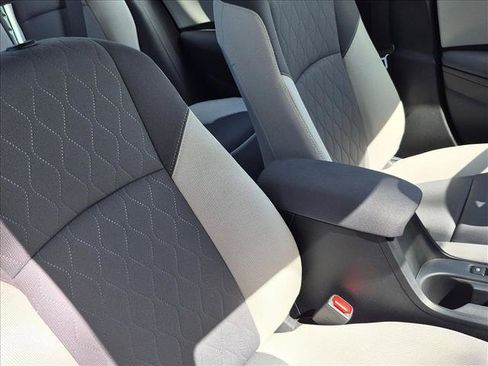 Used 2023 Toyota Corolla LE FWD image 17