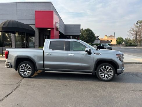Used 2023 GMC Sierra 1500 Denali w/ Denali Reserve Package AWD/4WD image 6