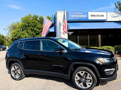 Used 2020 Jeep Compass Limited AWD/4WD image 4
