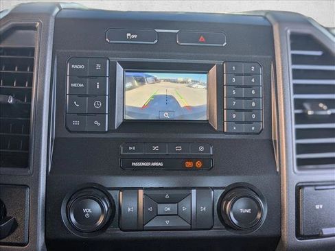 Used 2022 Ford F250 XL w/ Power Equipment Group image 12