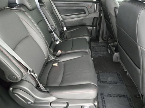 Used 2025 Honda Odyssey Sport-L image 17