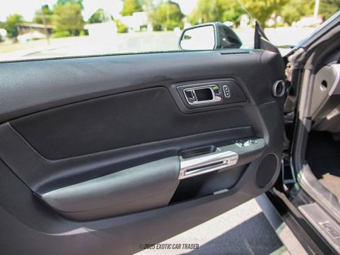 Used 2017 Ford Mustang GT image 23