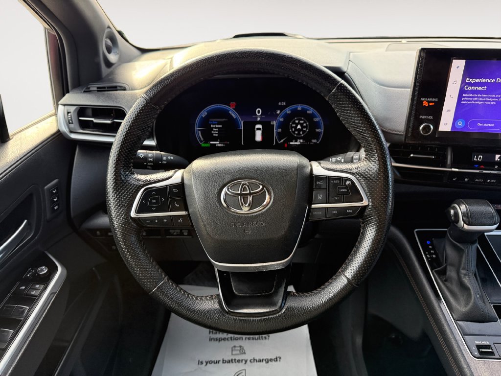 Certified 2025 Toyota Sienna Platinum AWD/4WD image 12