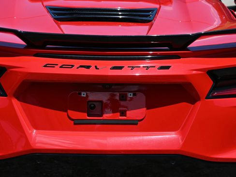 Used 2022 Chevrolet Corvette Stingray Convertible w/ Z51 Performance Package RWD image 8