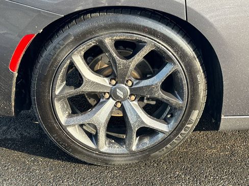 Used 2020 Dodge Charger SXT w/ Blacktop Package image 10