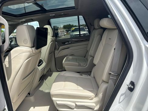 Used 2021 Cadillac Escalade Sport Platinum AWD/4WD image 17