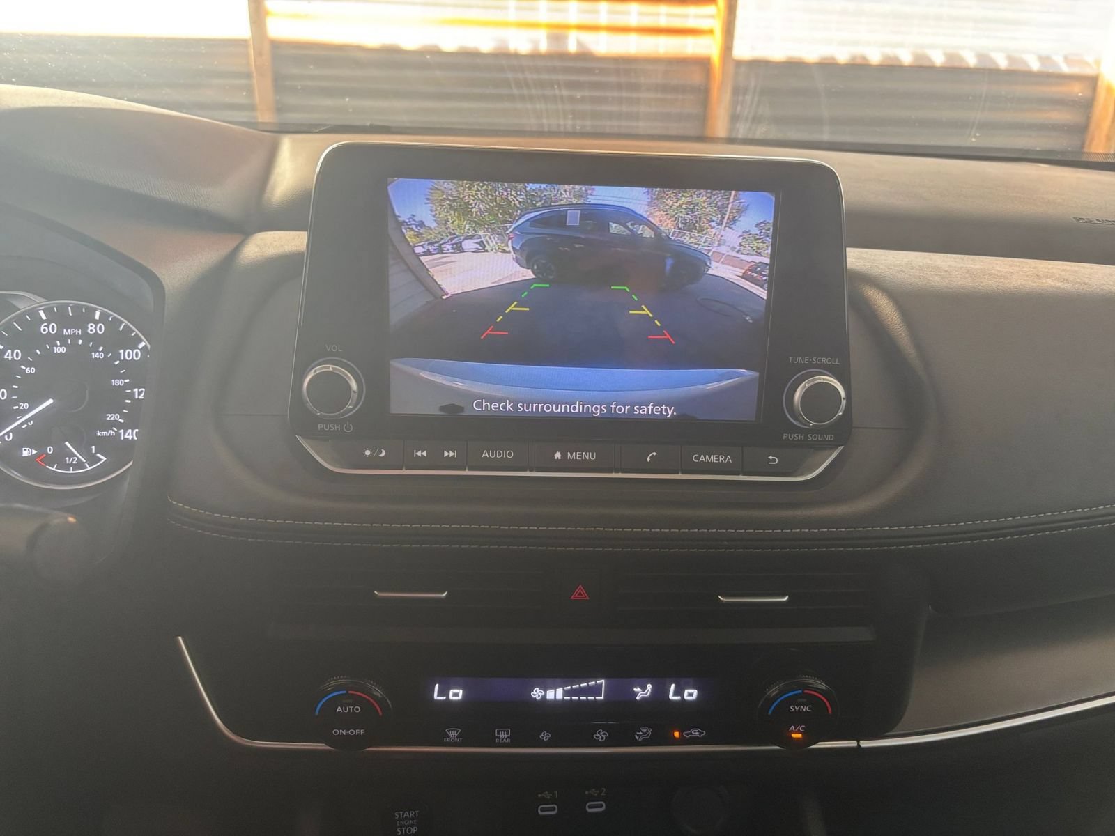 Used 2025 Nissan Rogue SV AWD/4WD image 24