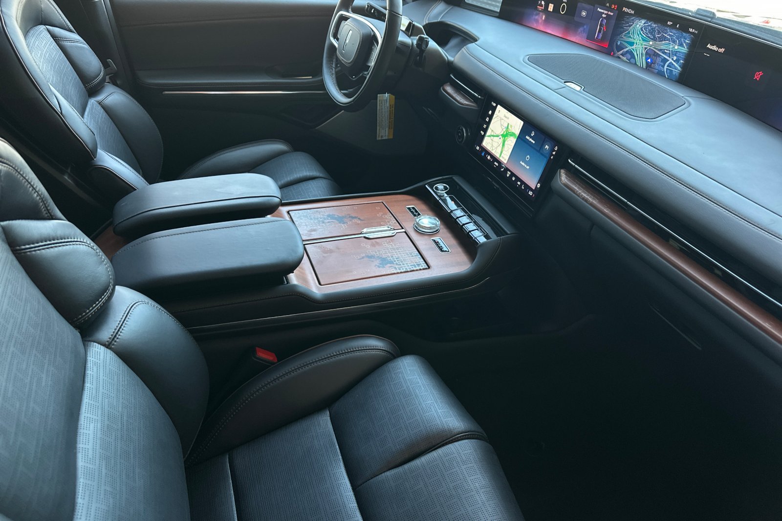 New 2027 Lincoln Navigator L Black Label AWD/4WD image 16